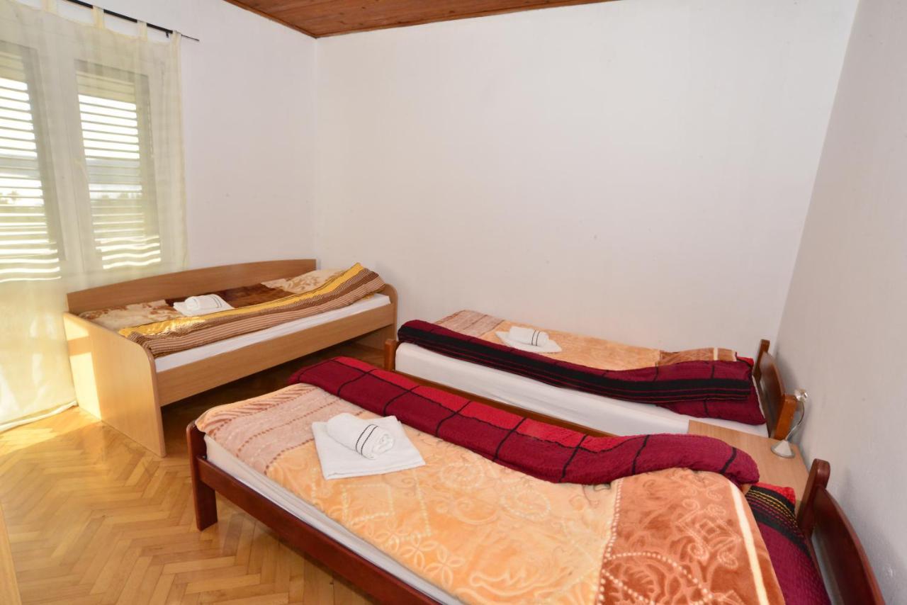 티바트 House Sarovic 아파트 외부 사진