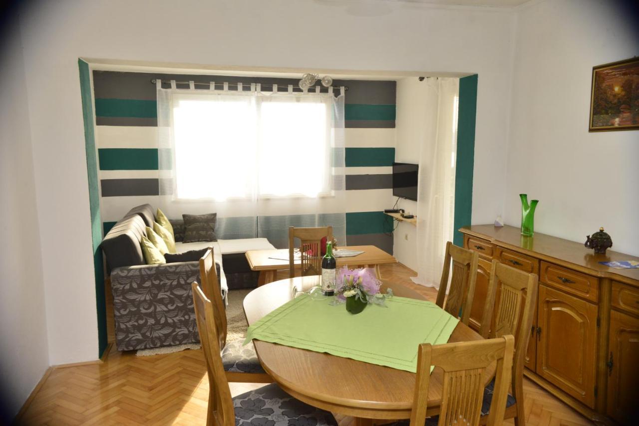 티바트 House Sarovic 아파트 외부 사진
