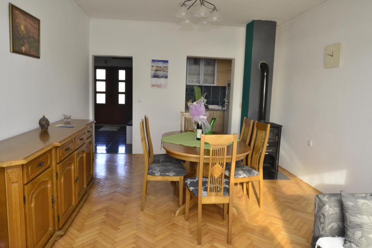 티바트 House Sarovic 아파트 외부 사진