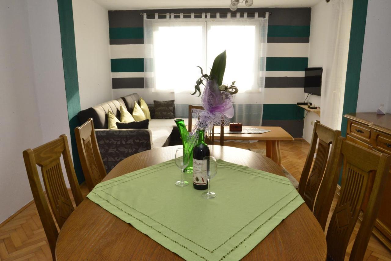 티바트 House Sarovic 아파트 외부 사진