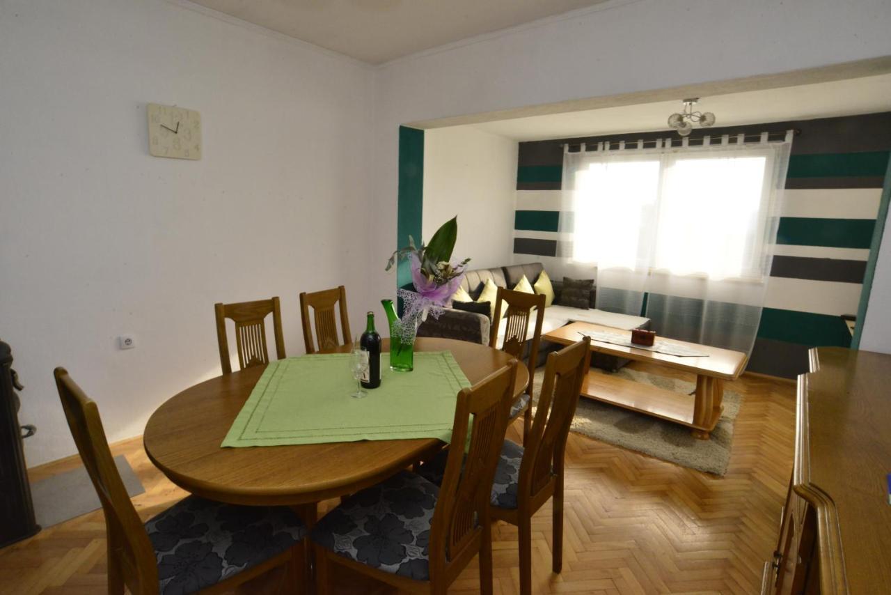 티바트 House Sarovic 아파트 외부 사진
